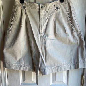 NWOT LIZ SPORT by LIZ CLAIBORNE TAN KHAKI SHORTS SZ 16